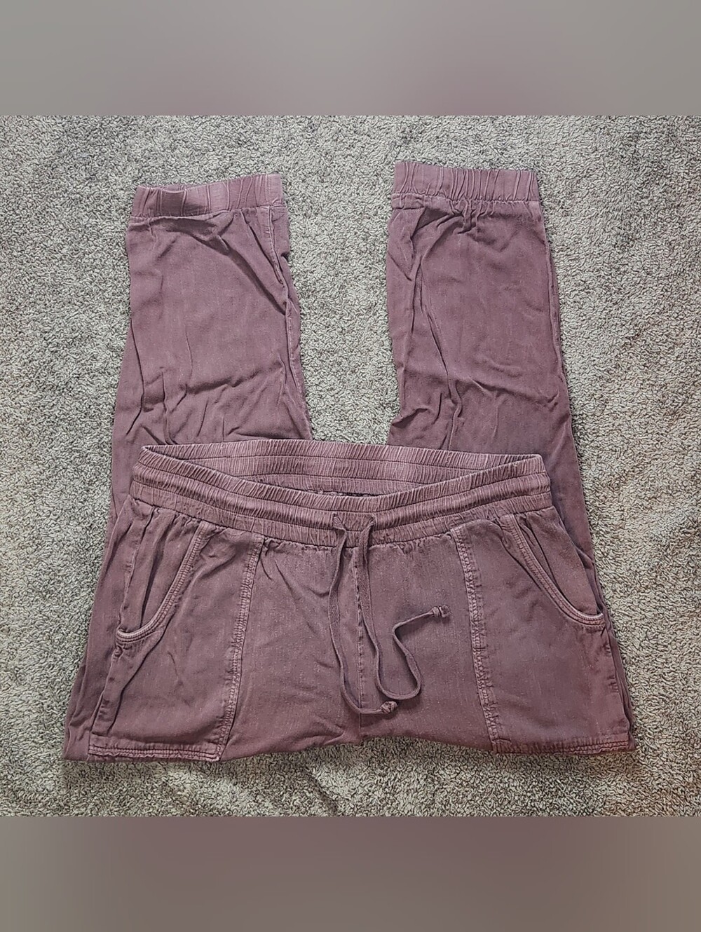 Burgundy American Eagle Joggers
